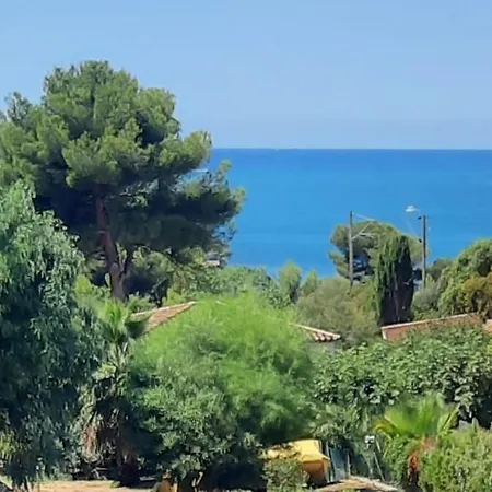 Apartment Les Galets De - Vue Sanary-sur-Mer
